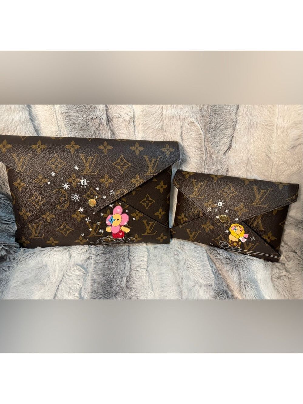 Louis Vuitton - Kirigami 2023 Limited Edition Vivienne Pochette Bundle - EUC